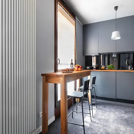 P&o Kolejowa Iv Varşova